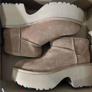 Tan UGG platform boots. NEW
